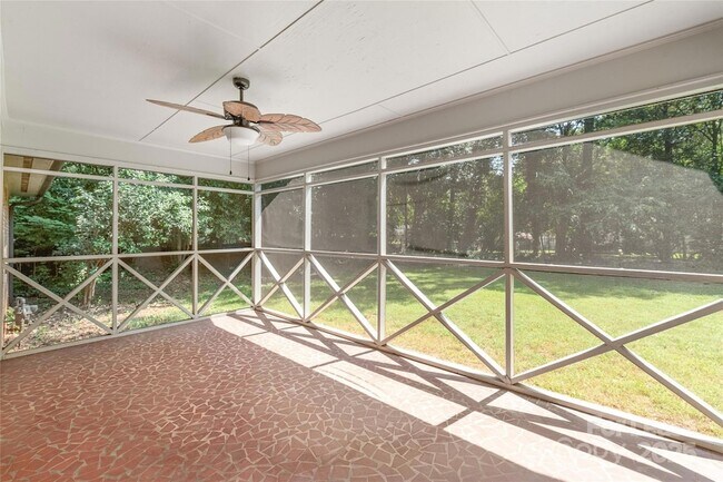 Building Photo - 2200 Collingdale Pl
