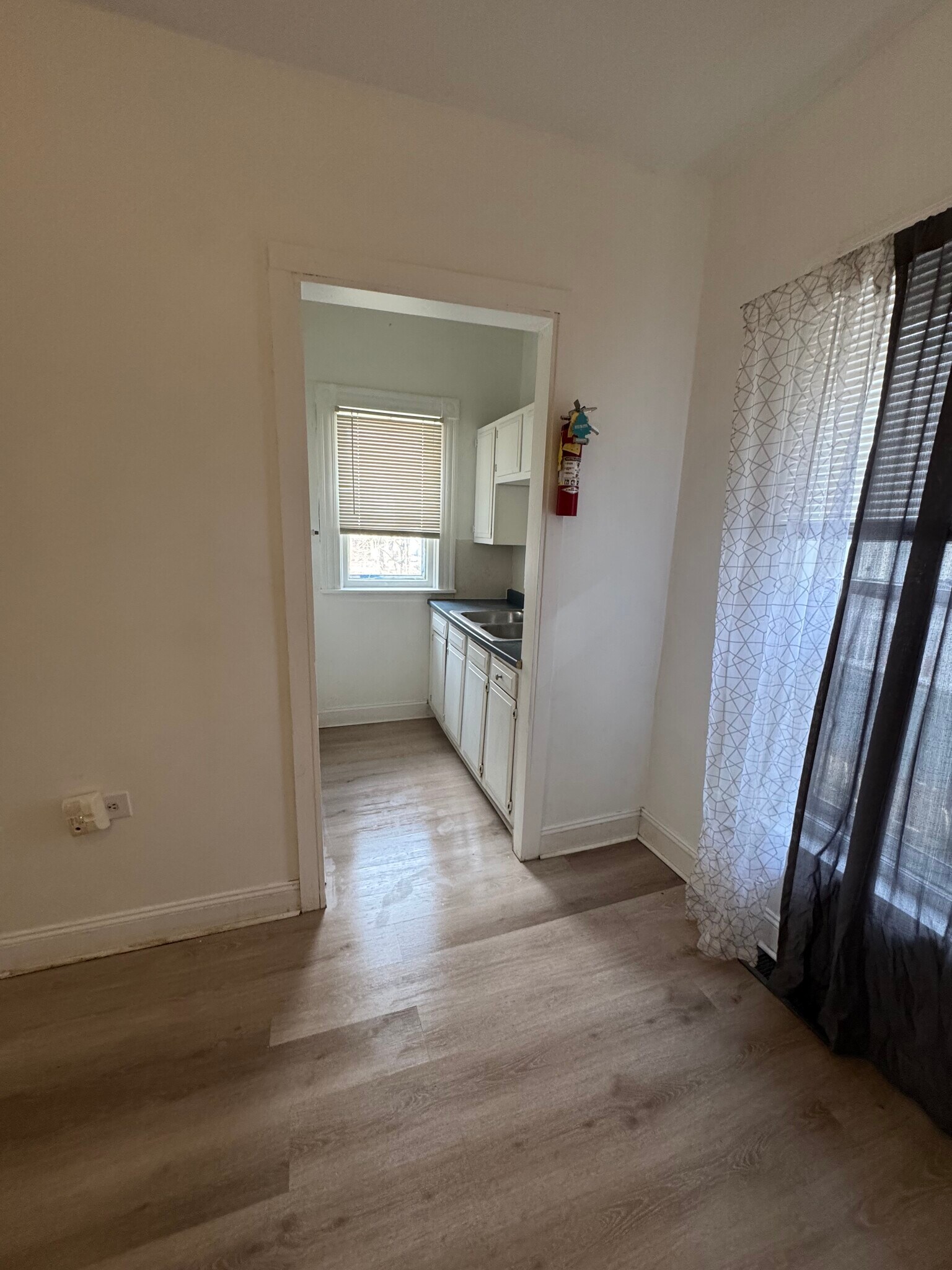 Building Photo - 11 Columbia Ave