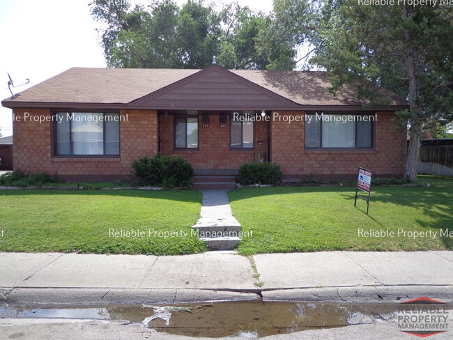 Building Photo - 657 Tendoy Dr
