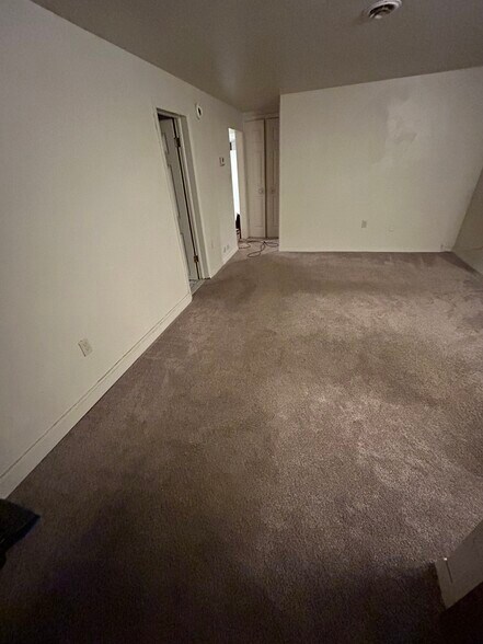 Building Photo - 1127 Bellevue Ave