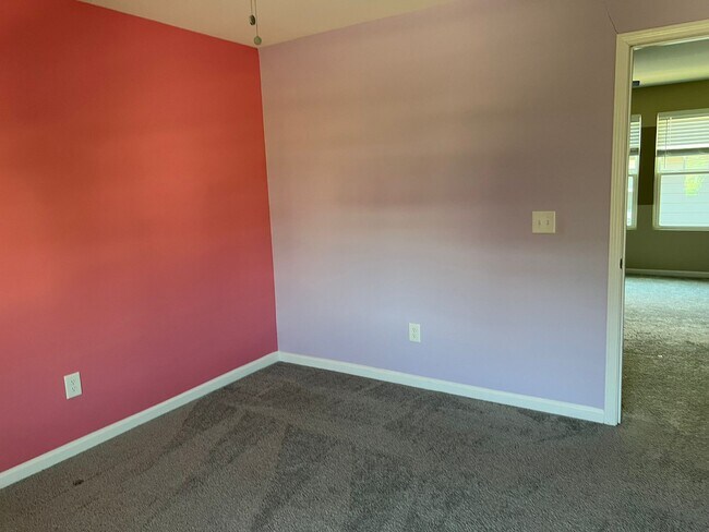 Building Photo - 501 Sage Oak Ln