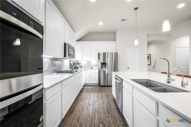 Building Photo - 2263 Bluewood St