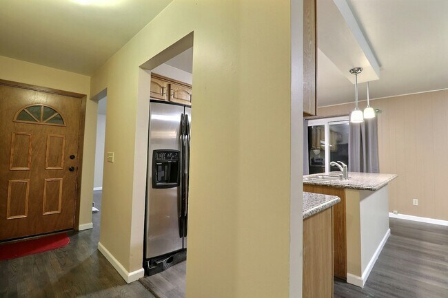 Building Photo - 26804 17th Pl S