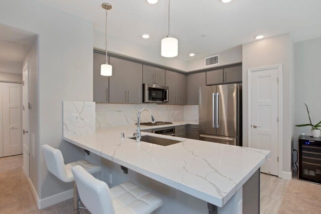 Building Photo - 2986 Lina St