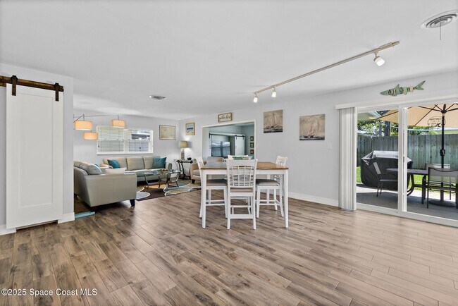 Building Photo - 346 Cyprus Dr
