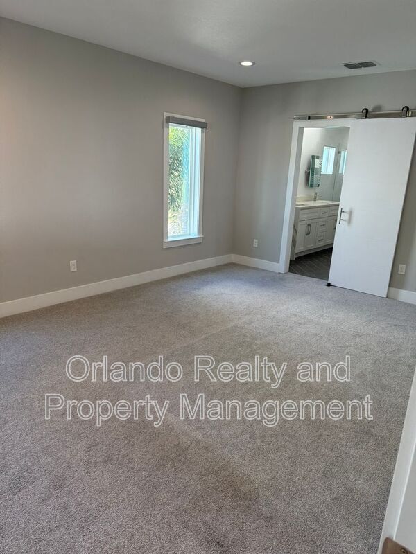 Building Photo - 521 Peachtree Rd