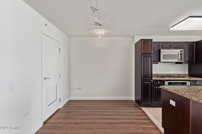 Building Photo - 4808 N 24th St