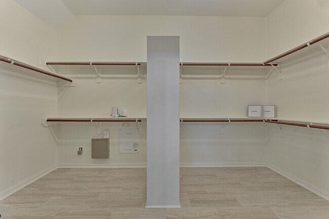 Building Photo - 94 Oriel Oaks Cir