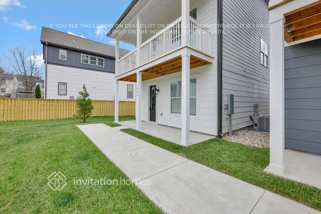 Building Photo - 647 Vernon Ave