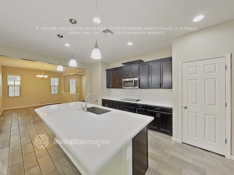 Building Photo - 20243 W Hadley St