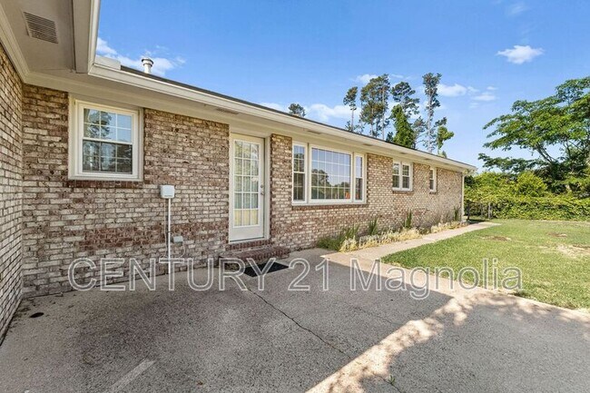 Building Photo - 311 Gardners Mill Ct