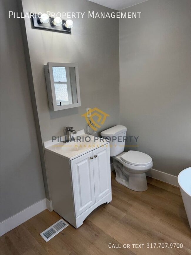 Building Photo - 323 N Lesley Ave