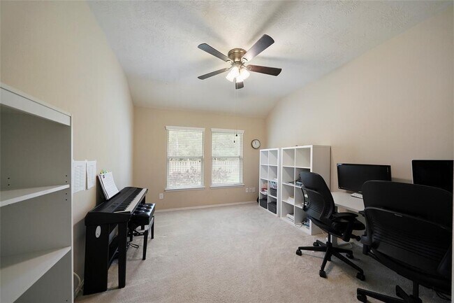 Building Photo - 14411 Dakota Bend Dr
