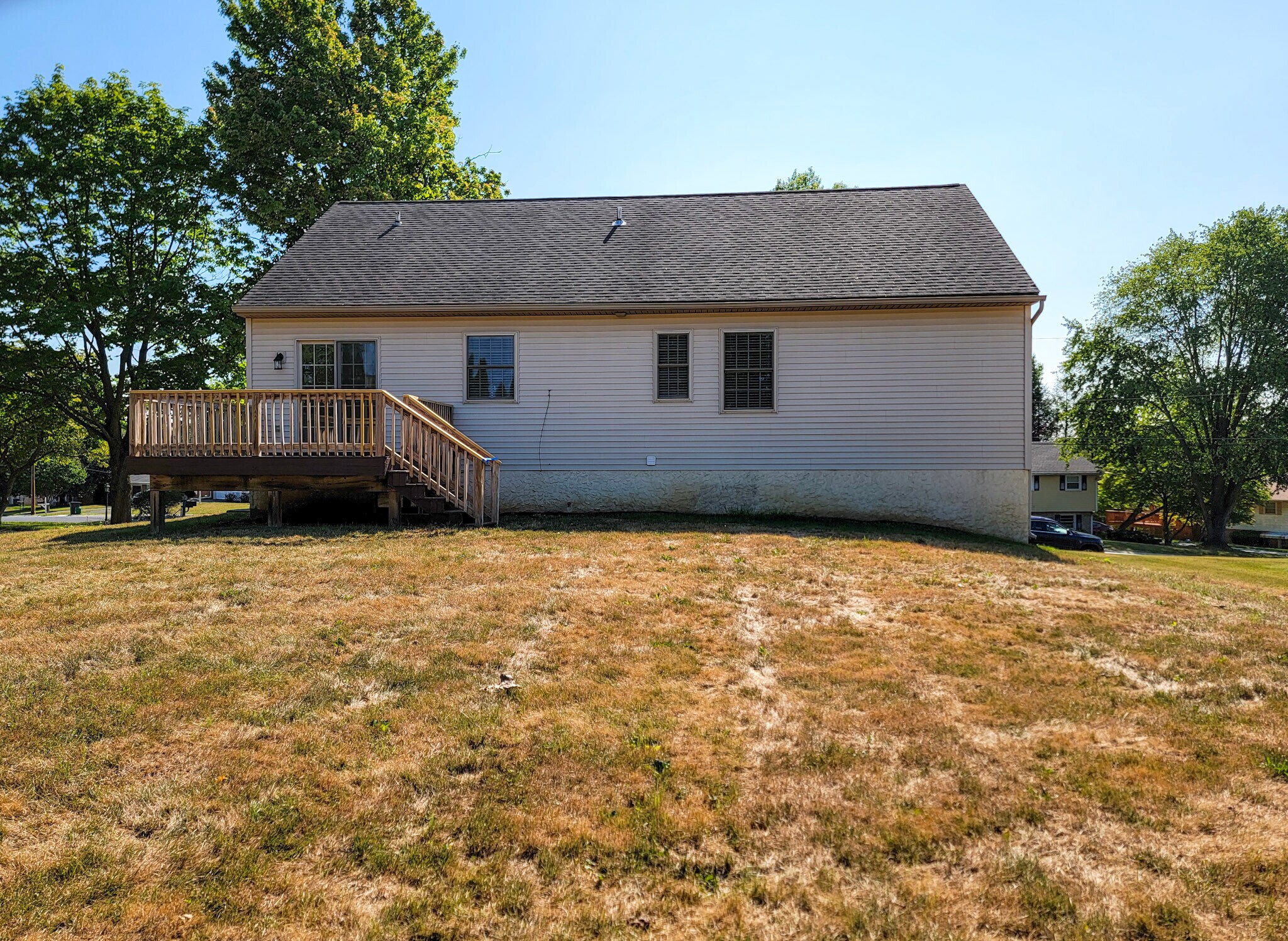 Building Photo - 5206 Brook Dr