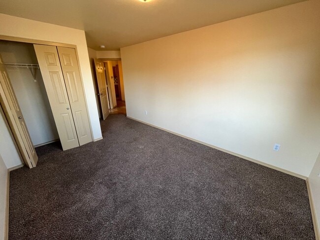 Building Photo - 3 Bed/2 Bath Single Level Home in NE Bend - Fully Fenced Backyard