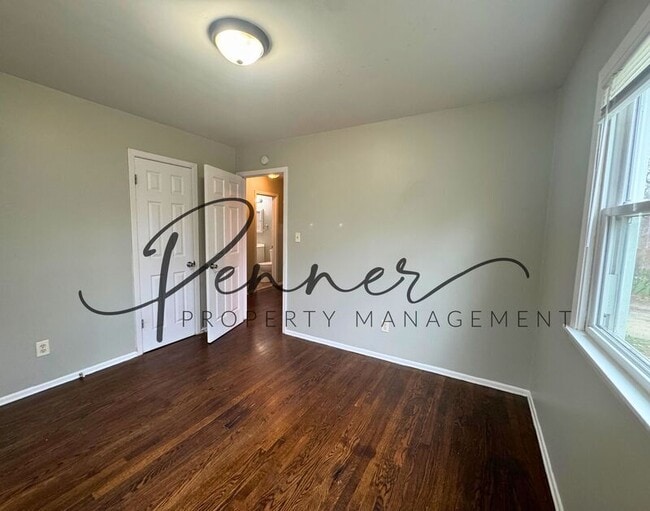 Building Photo - 513 NW Ward Ln