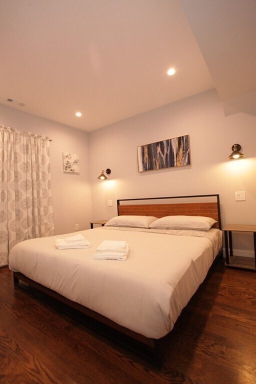 Building Photo - 289-291 Main St