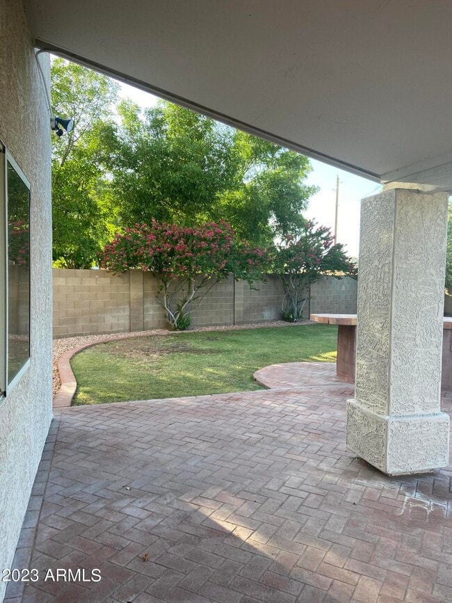Building Photo - 12527 N 57th Ave