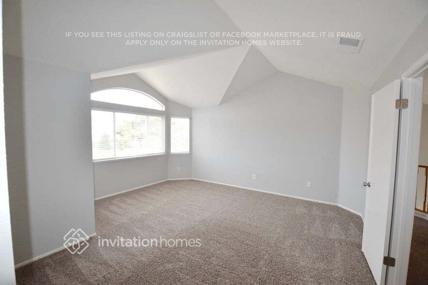 Building Photo - 1368 Northwood Dr