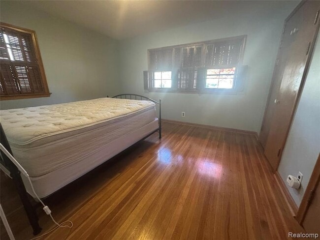 Building Photo - 6 Danvers Ln