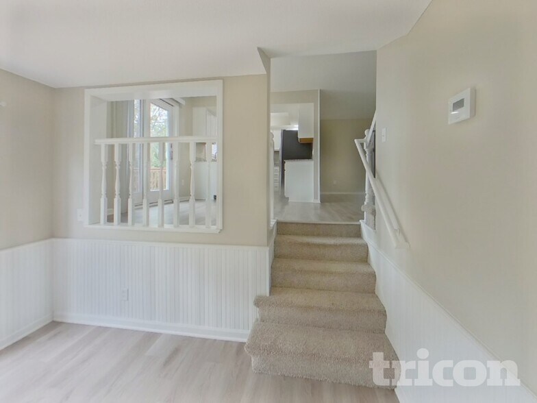 Building Photo - 2990 Payne Ave