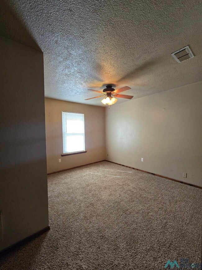 Building Photo - 1808 Debra St