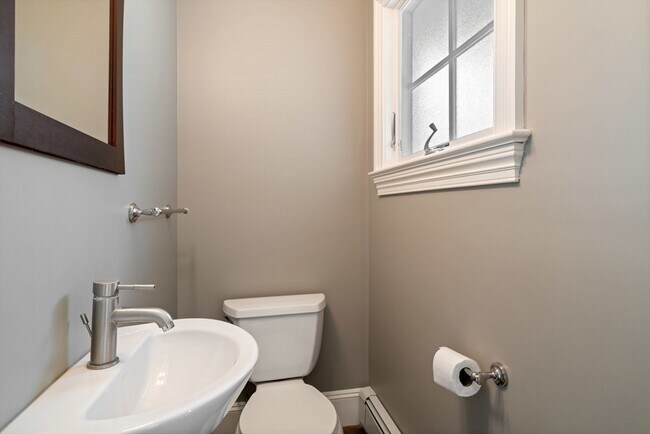 Building Photo - 23 Bellis Cir