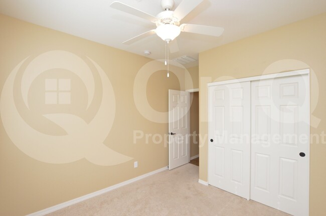 Building Photo - 40937 N Linden St