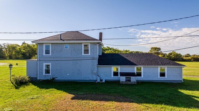 Building Photo - 736 Sconitcut Rd