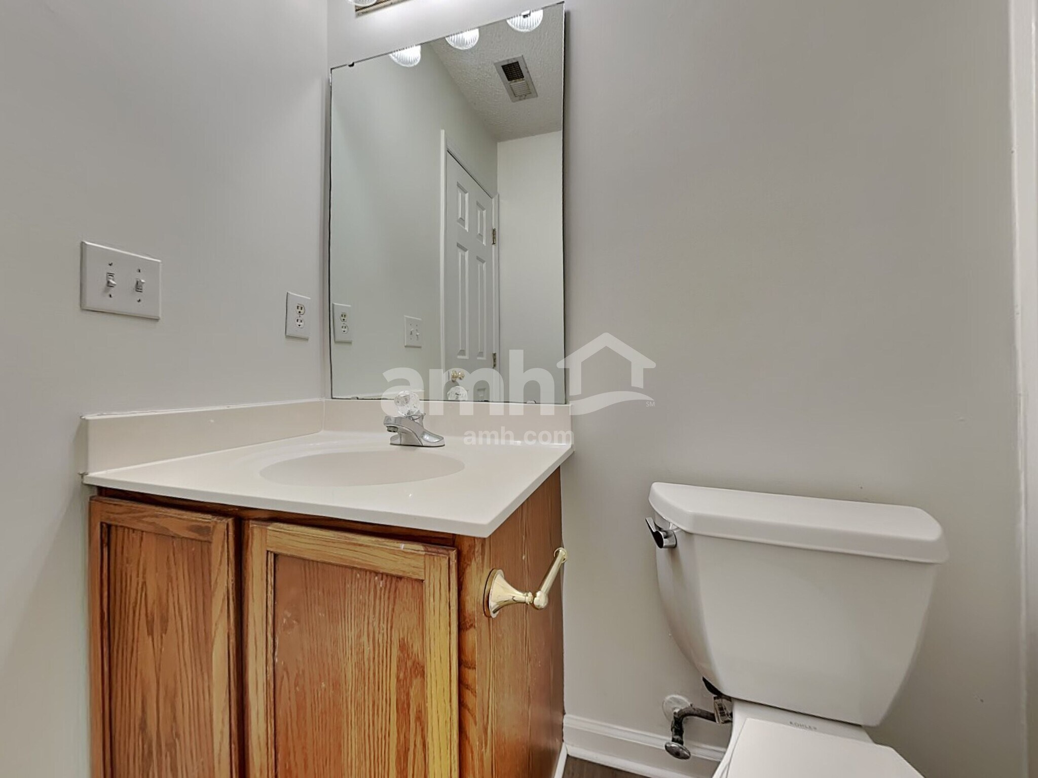 Building Photo - 2328 Water Lilly Way