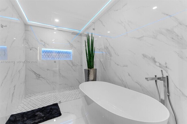 Building Photo - 2845 SW 127th Ave