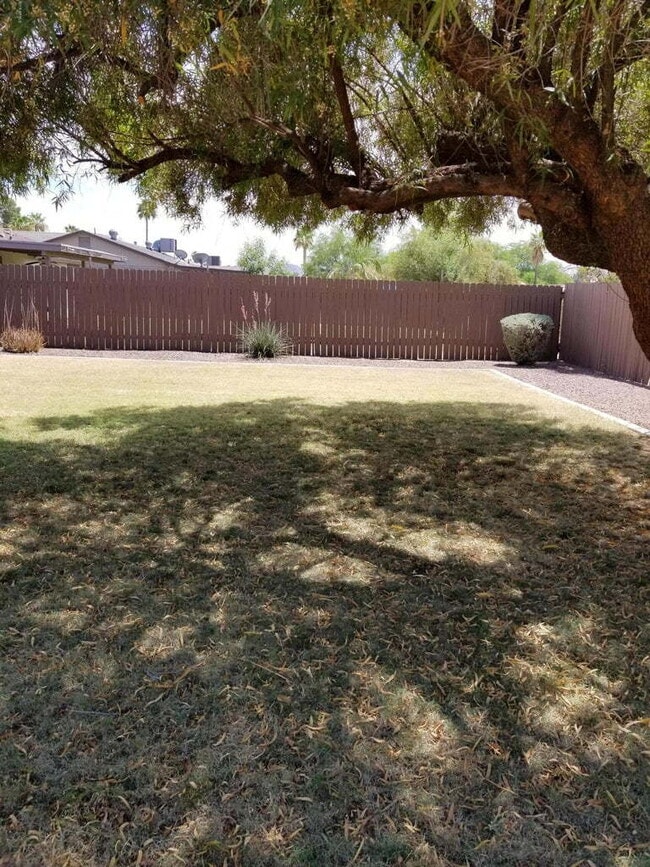 Building Photo - Bright and Airy PV Home