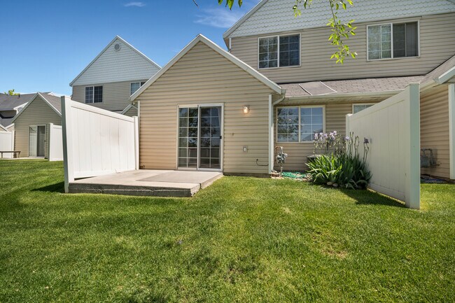 Building Photo - 955 N 1125 W
