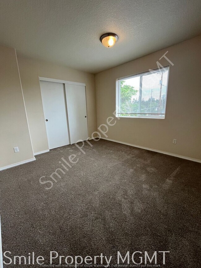 Building Photo - Condo