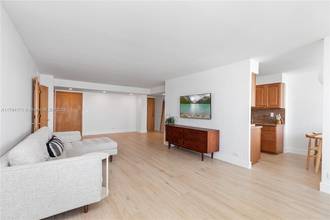 Building Photo - 251 174th St