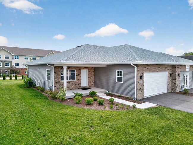 Building Photo - 2031 Isabella Ln