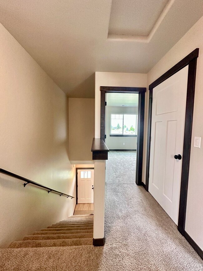 Building Photo - Newly Built 4-Bedroom Home | Chef’s Kitche...