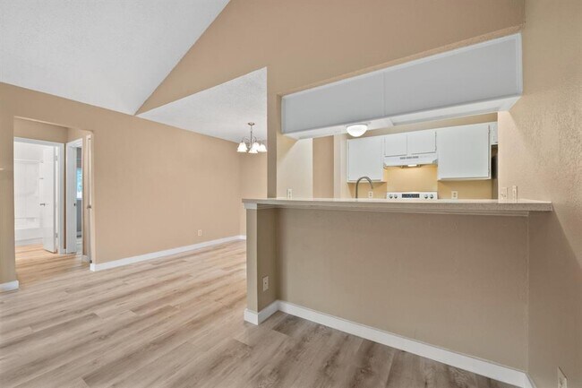 Building Photo - 16016 Fitchburg Cir