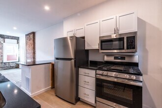 Building Photo - Urban Elegance in the Heart of the South Side