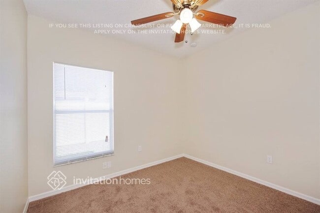 Building Photo - 627 Koala Ct