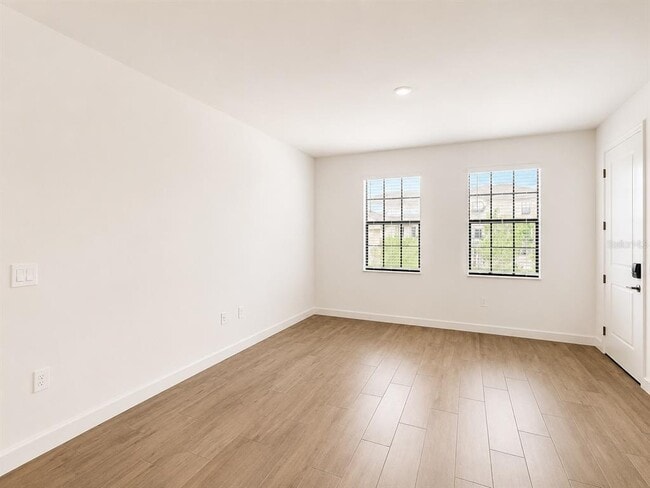 Building Photo - 15115 Sea Salt Wy