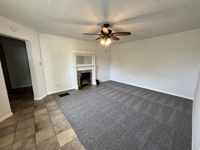 Building Photo - 1408 Bass Ave