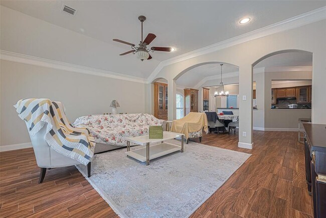 Building Photo - 17 Peach Tree Ct
