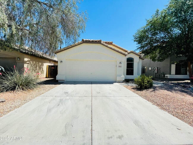 Building Photo - 841 E Lovegrass Dr