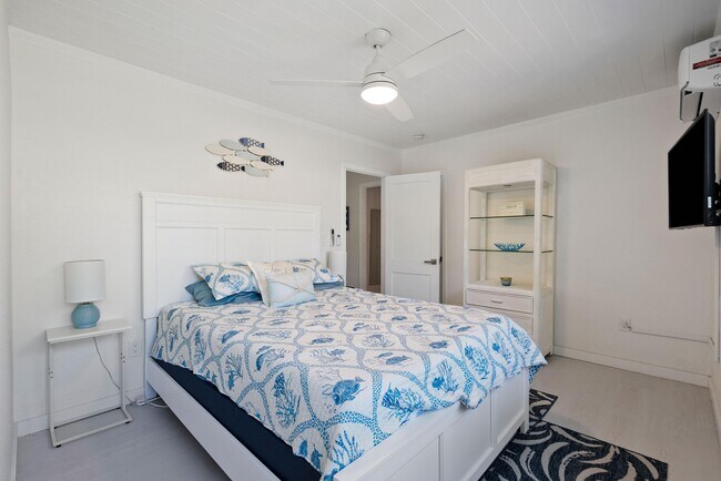 Building Photo - 670 Hernando St