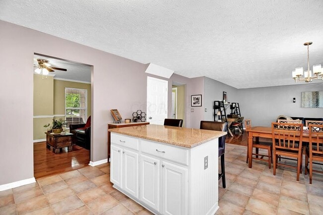 Building Photo - 7647 Windsor Dr