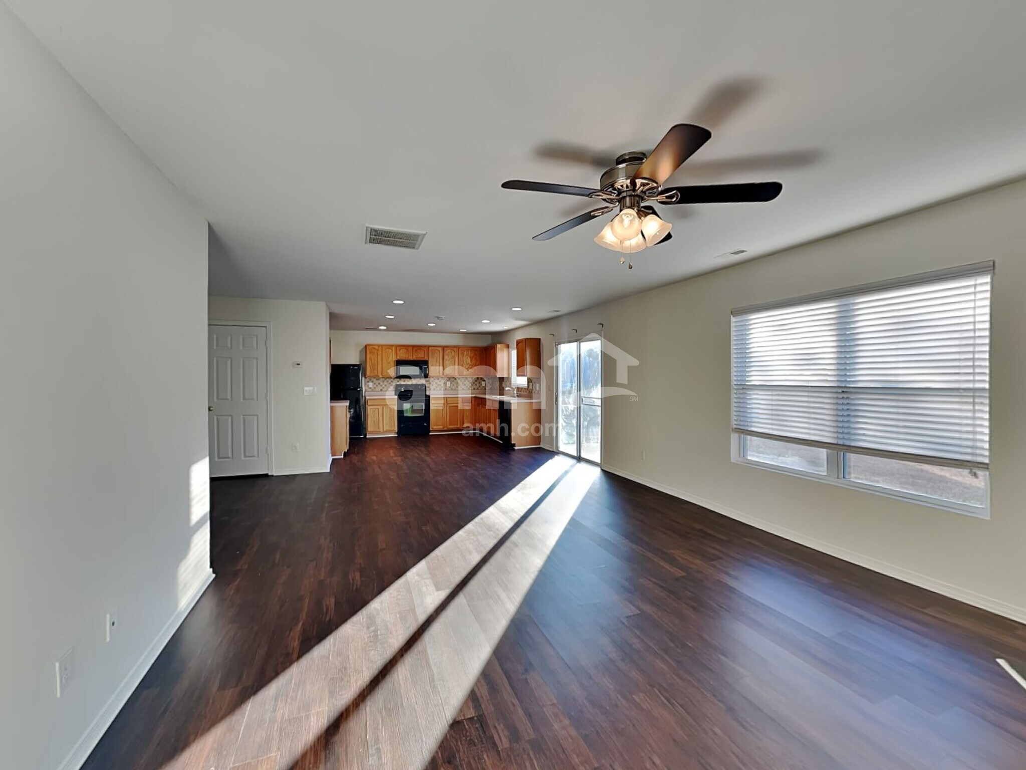 Building Photo - 1611 Rustic Arch Way