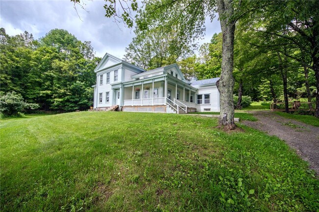 Building Photo - 345 Dorr Edson Rd #2