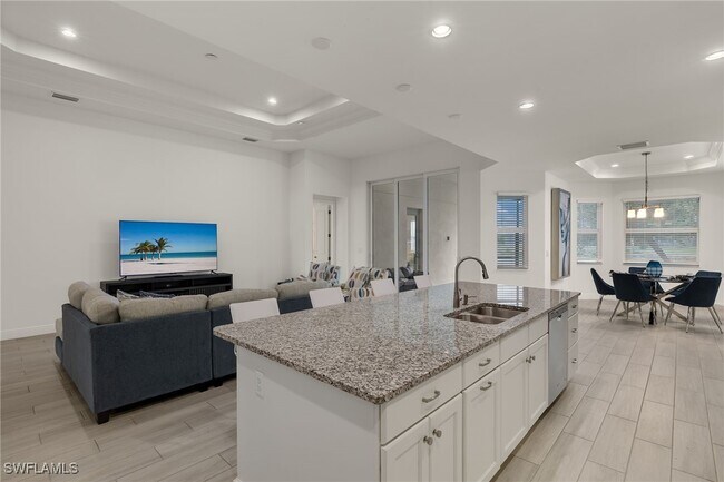Building Photo - 8880 Redonda Dr