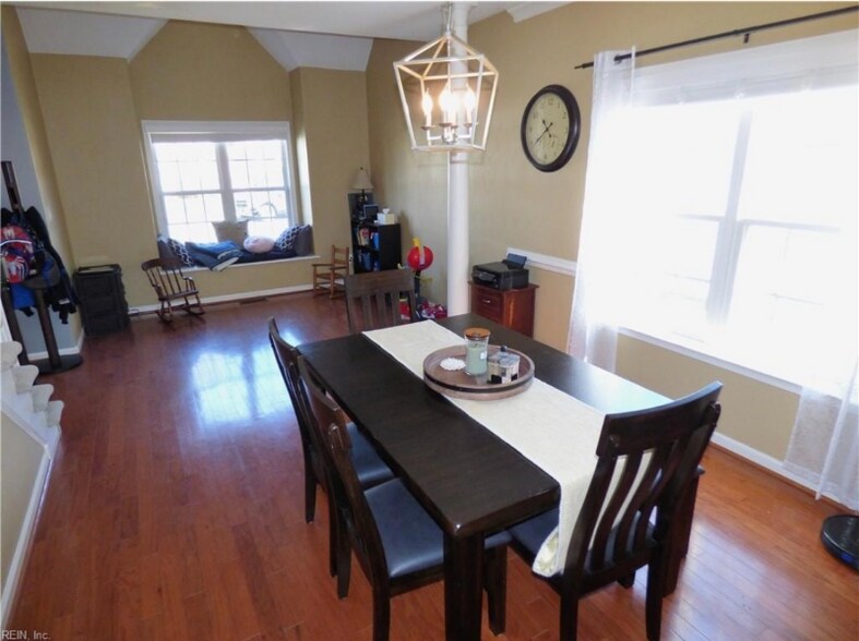 Building Photo - 2601 Springhaven Dr